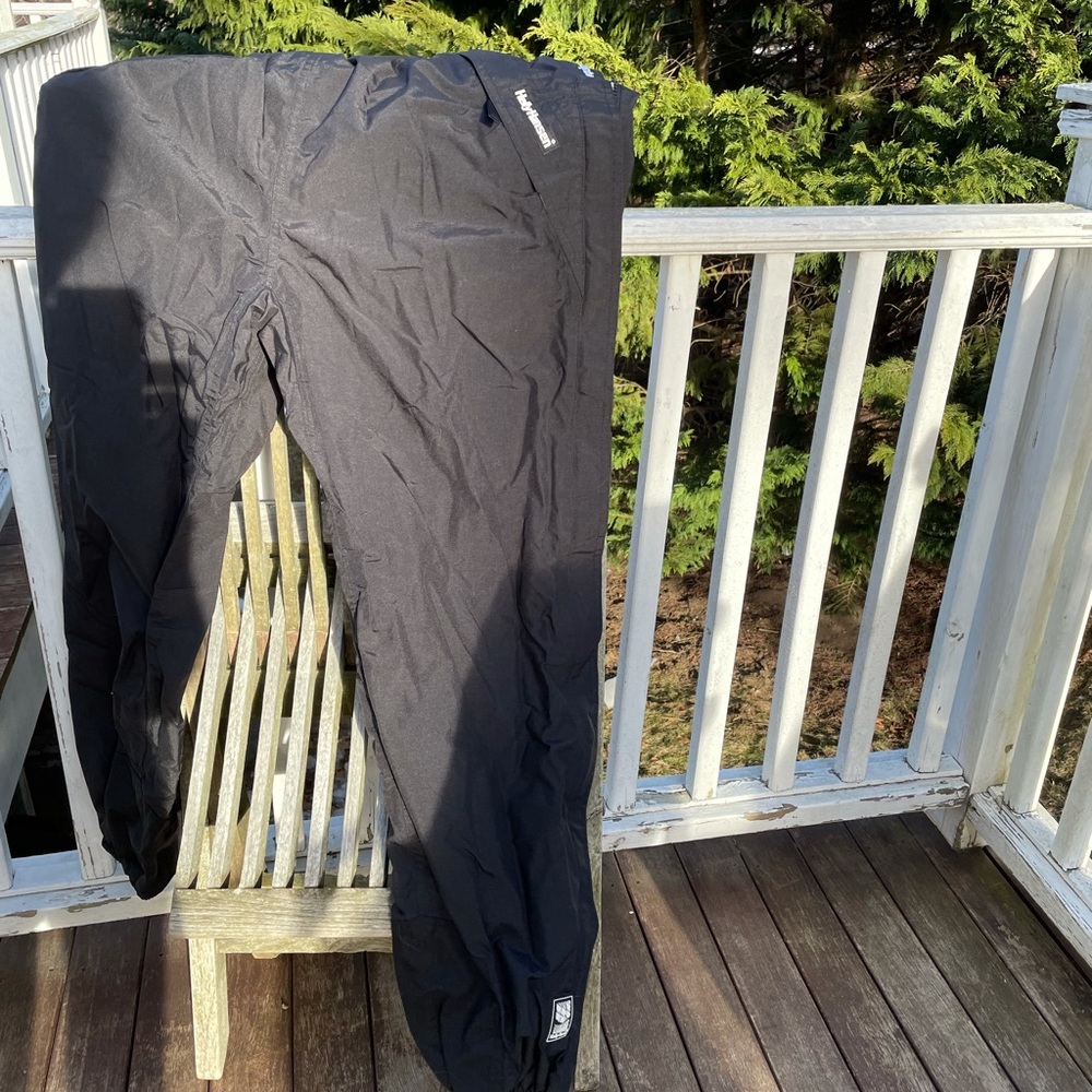 Helley Hansen men’s large snow pants. NWOT